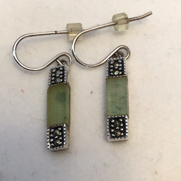 Jewelry - Elegant Natural Aventurine Earrings set in Sterling Silver.